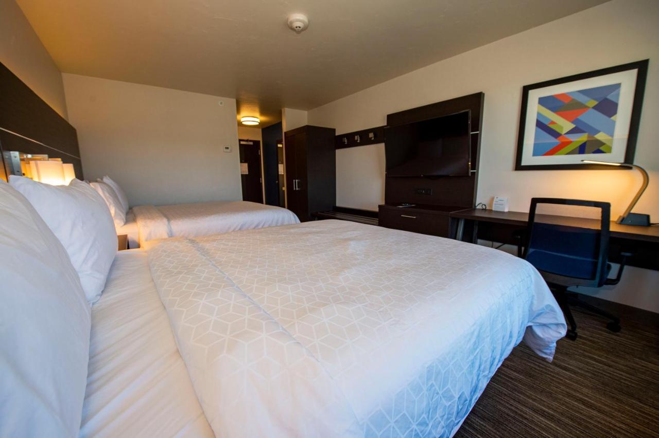 Holiday Inn Express & Suites - Colorado Springs Afa Northgate By Ihg Zimmer foto